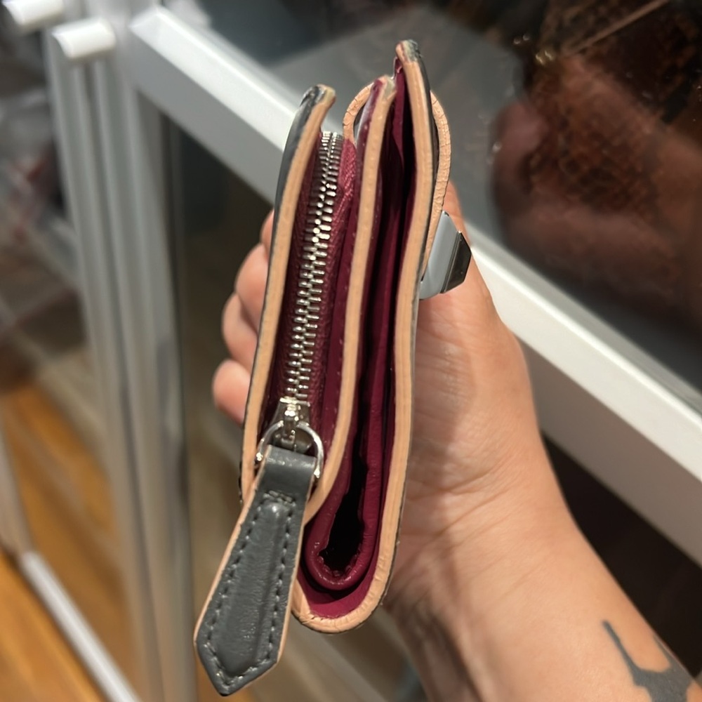 Gray Leather Fendi Bifold Wallet - Picture 4 of 12